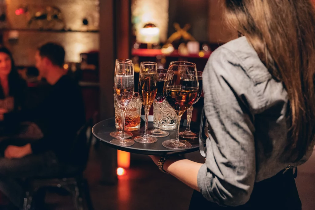 Vintage-Locations_Red-Cave_085