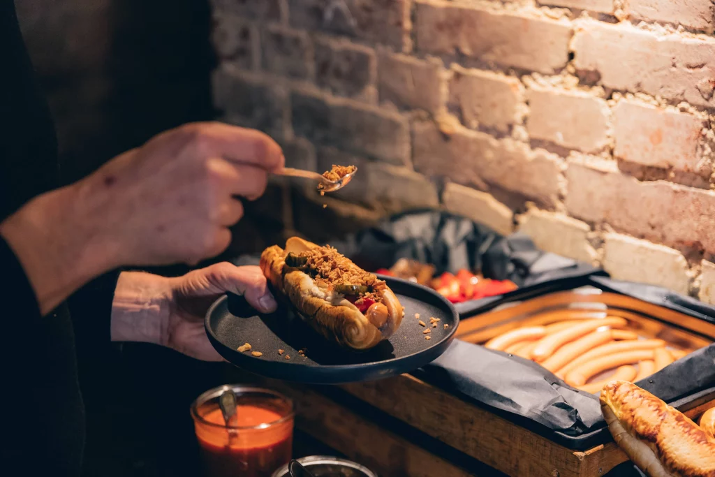 Vintage-Locations_Red-Cave_090